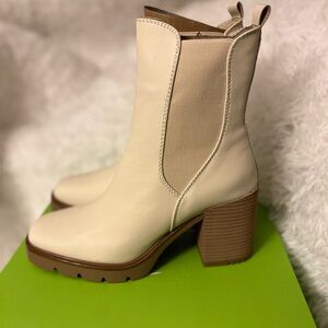NWT Sam Edelman Rollins Block Heel Chelsea Boot in Modern Ivory